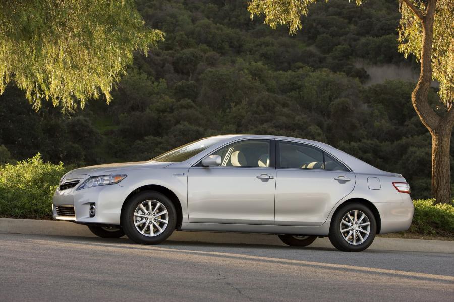  Toyota Camry Hybrid 2010 года  (фото 26 из 27)